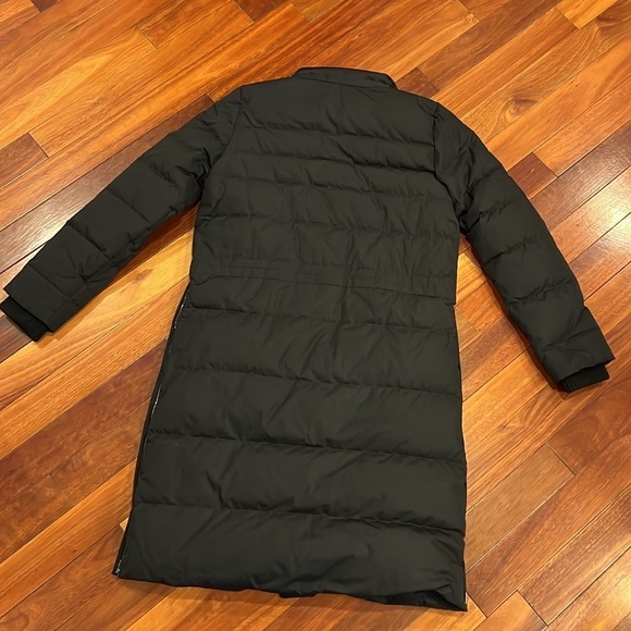 ⭐️ Theory Norine Puff Down Coat Jacket Size Medium - Picture 3 of 9